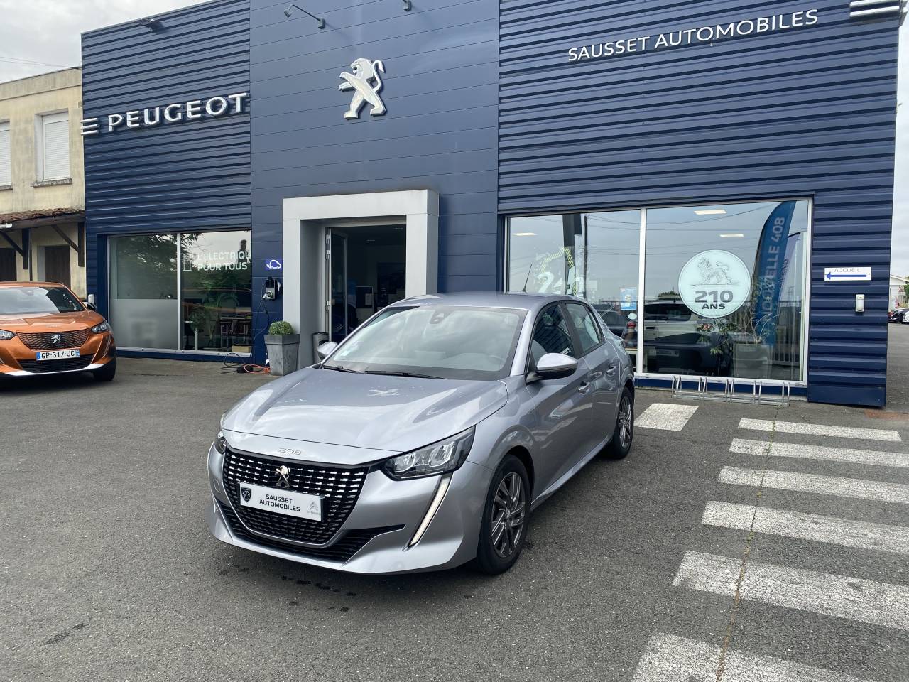 Peugeot 208 (2) Peugeot 208 (2)