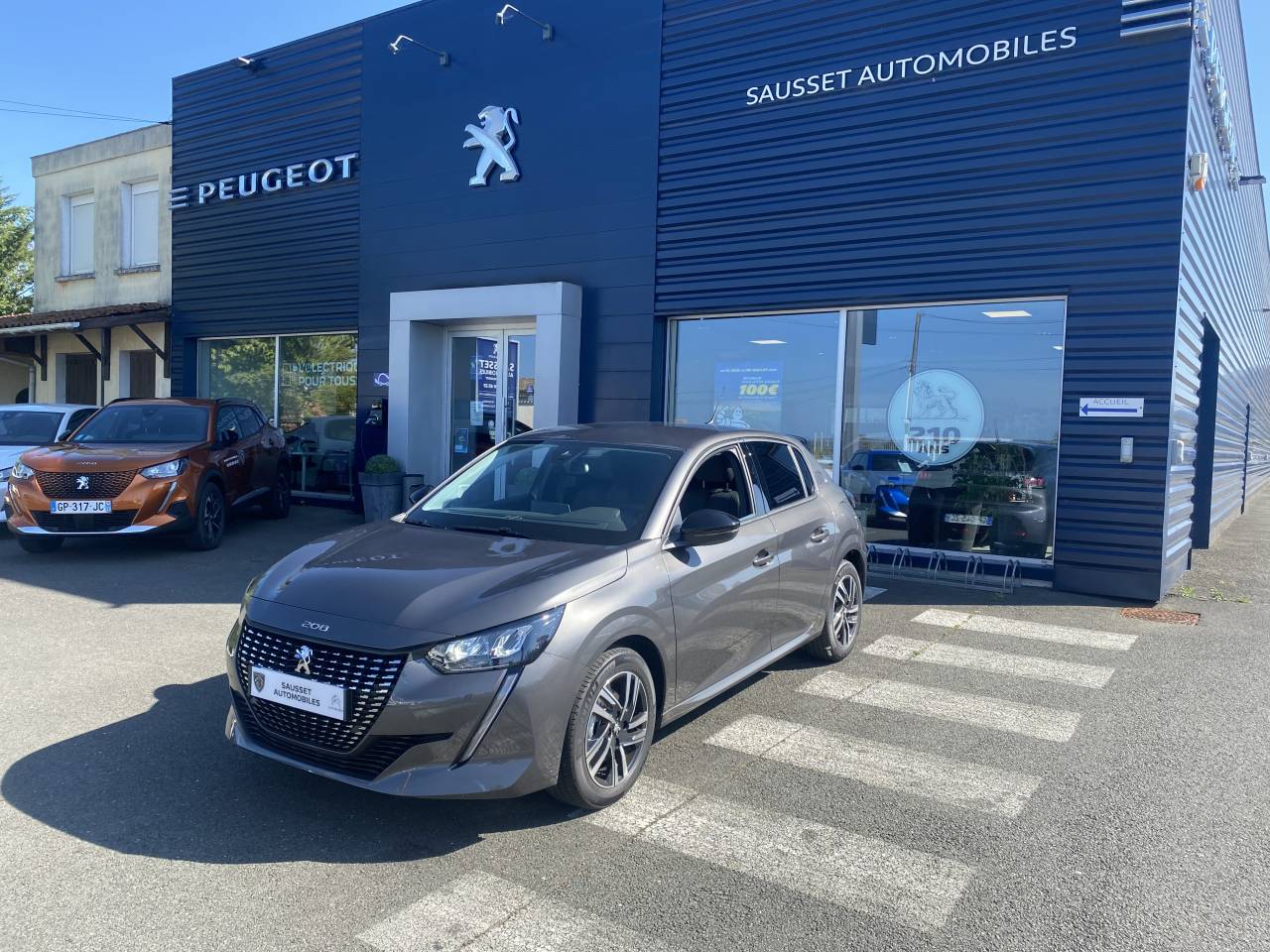 Peugeot 208 (2) Peugeot 208 (2)