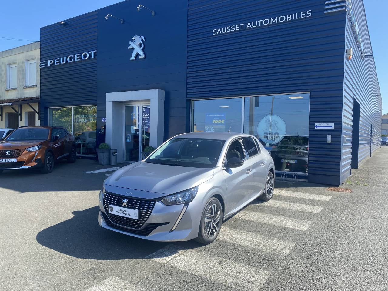 Peugeot 208 (2) Peugeot 208 (2)